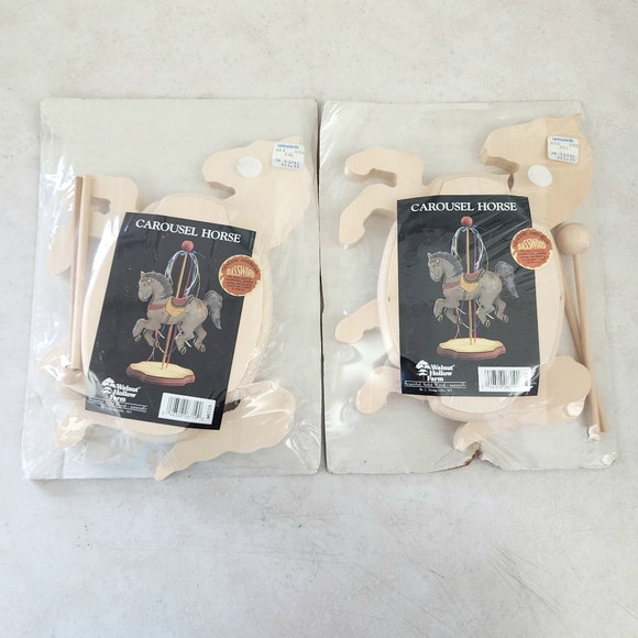 VTG (2) Walnut Hollow Farm Basswood Unfinish Carousel Horse Kits DIY Craft Tole - Picture 2 of 8